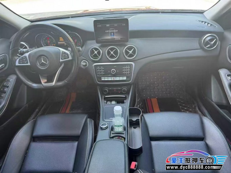 19年奔驰GLA轿车抵押车出售