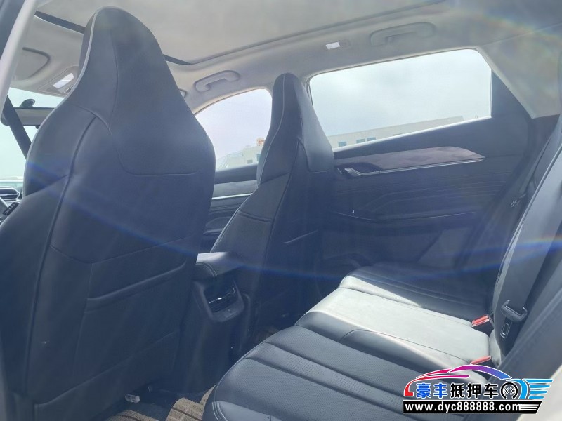 24年东风风神浩瀚轿车抵押车出售