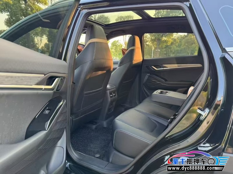 25年江淮QX轿车抵押车出售