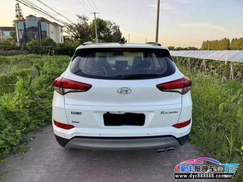 18年现代途胜轿车抵押车出售