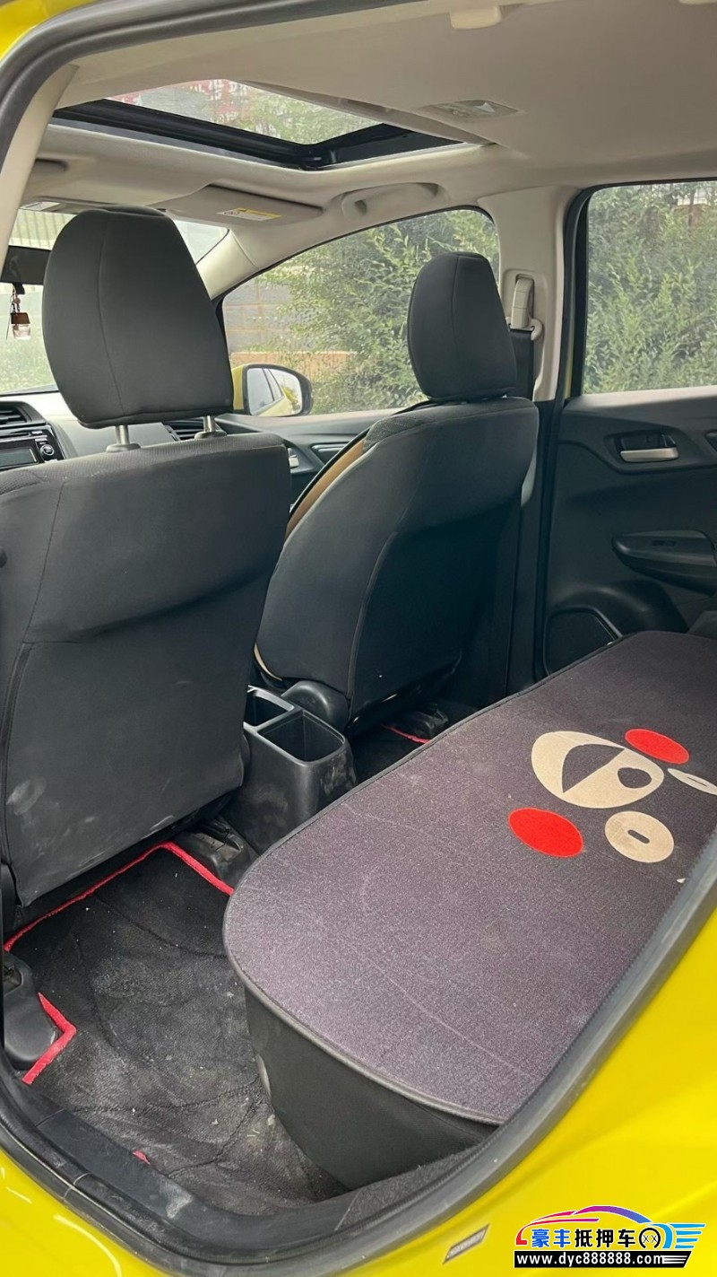 17年本田飞度轿车抵押车出售