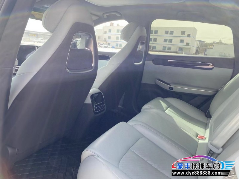 23年零跑c01轿车抵押车出售