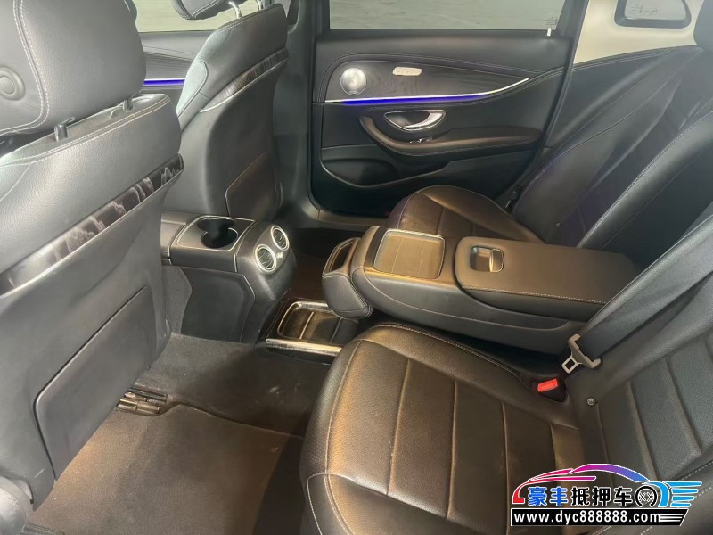 20年奔驰E轿车抵押车出售