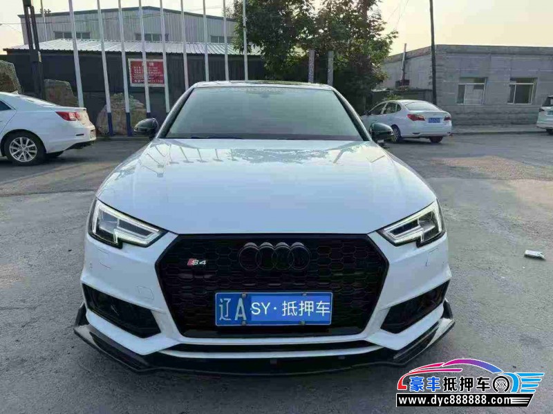 17年奥迪A4轿车抵押车出售