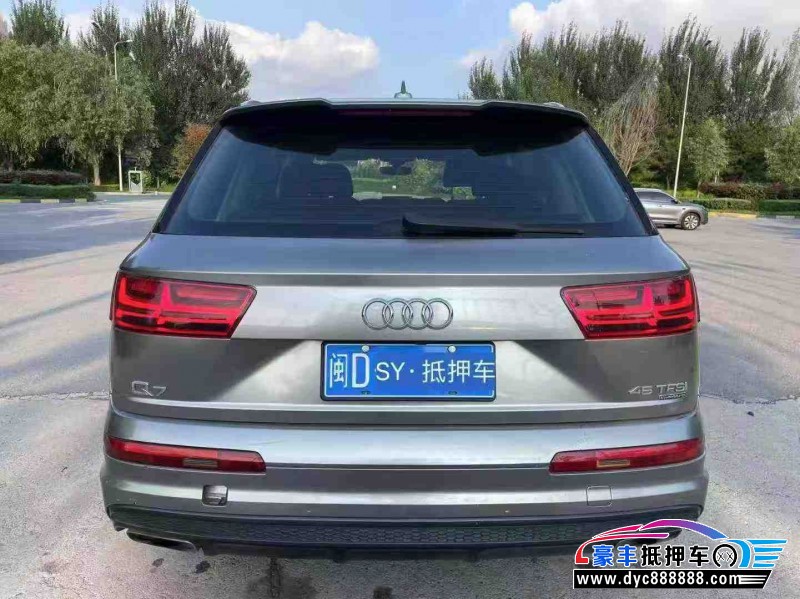 16年奥迪Q7轿车抵押车出售