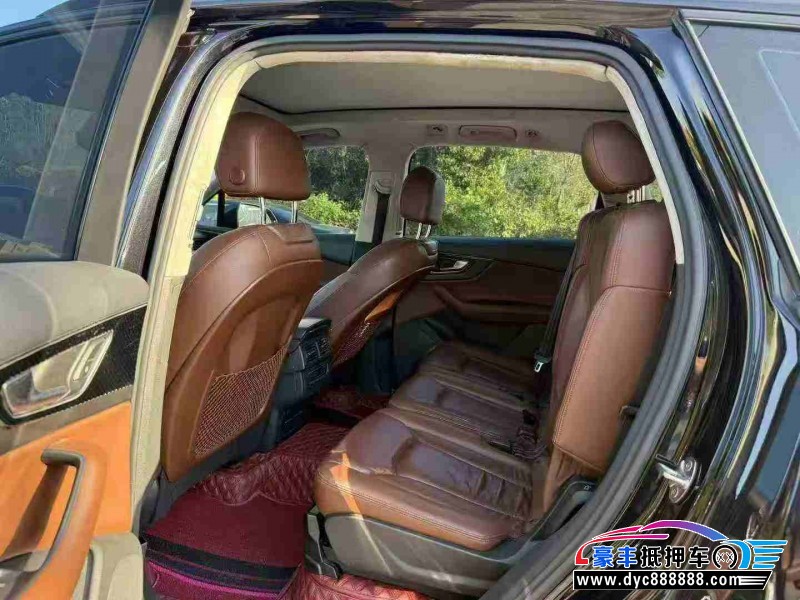 18年奥迪Q7轿车抵押车出售