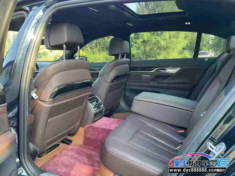 18年宝马7系轿车抵押车出售