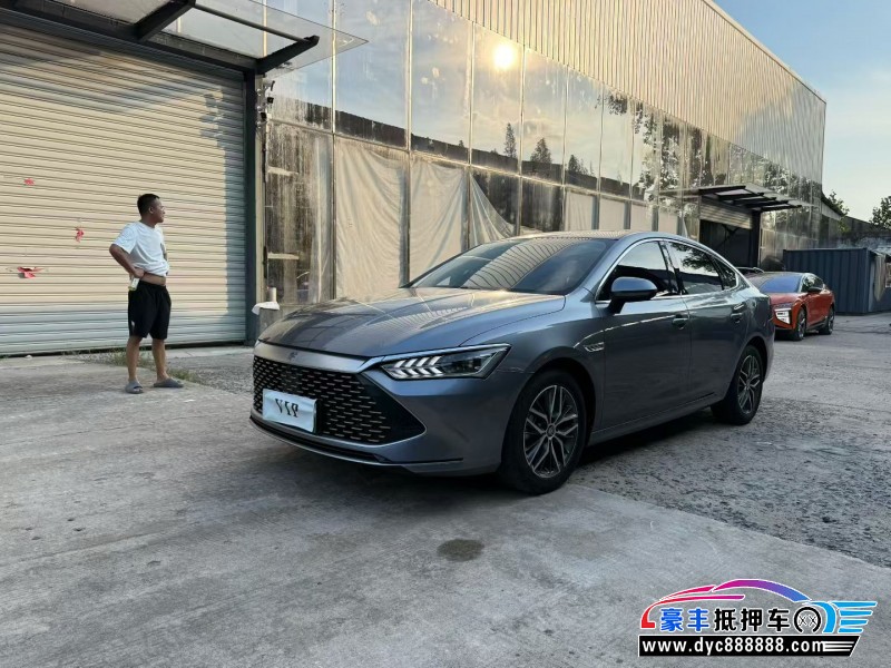 21年比亚迪秦轿车抵押车出售