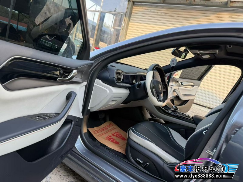 21年比亚迪秦轿车抵押车出售