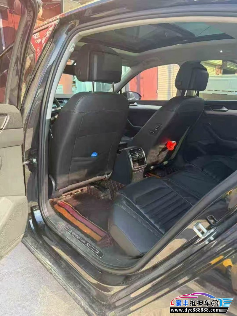 18年大众迈腾轿车抵押车出售