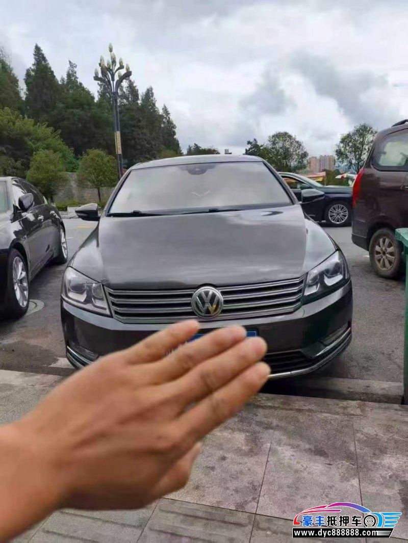 15年大众迈腾轿车抵押车出售