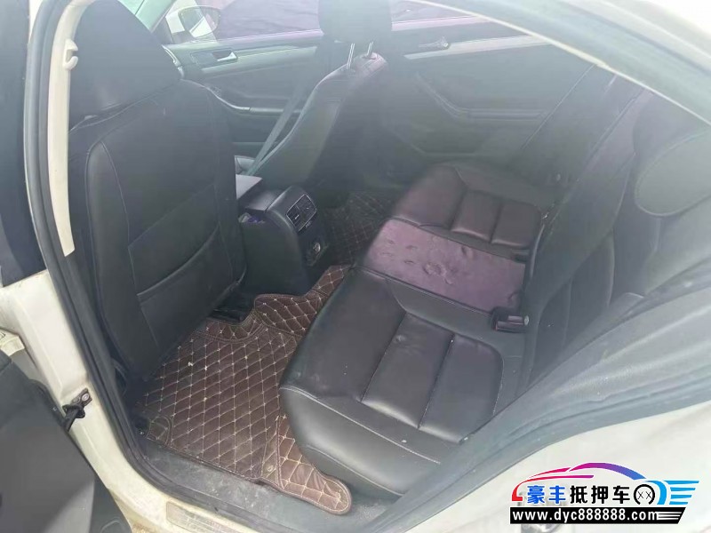 16年大众速腾轿车抵押车出售