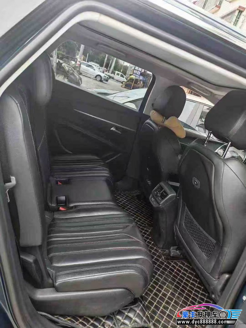 17年标致5008轿车抵押车出售