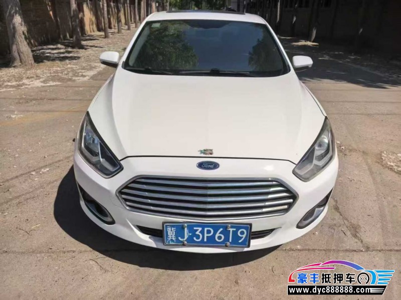 17年福特福睿斯轿车抵押车出售