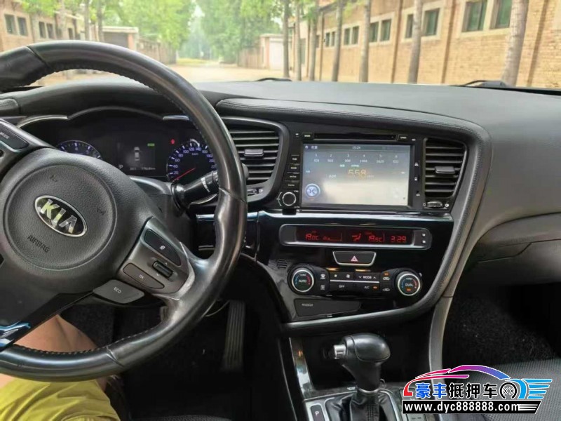 15年起亚K5轿车抵押车出售