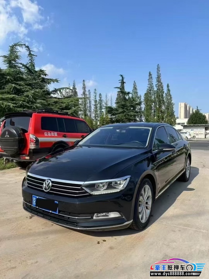 17年大众迈腾轿车抵押车出售