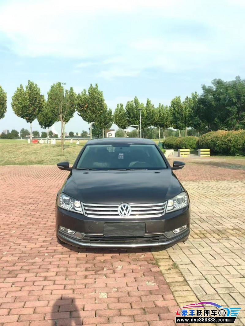 12年大众迈腾轿车抵押车出售