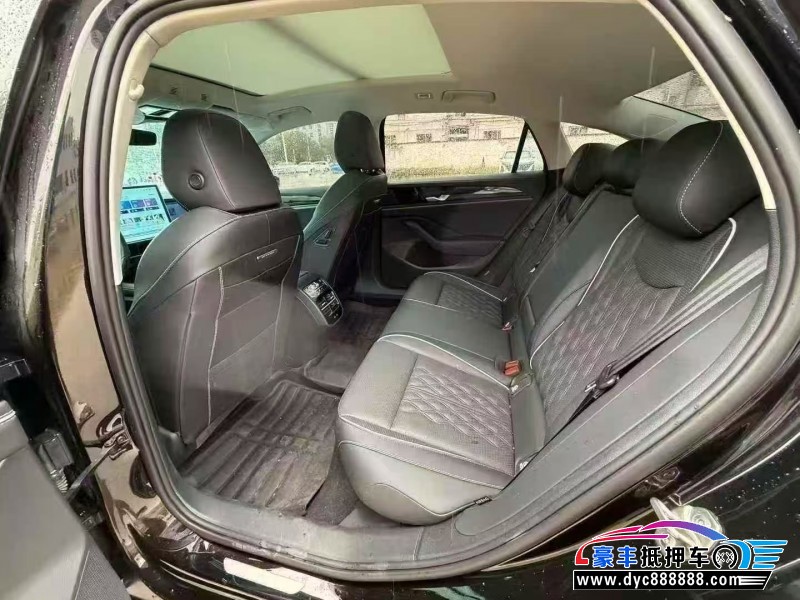 25年大众迈腾轿车抵押车出售