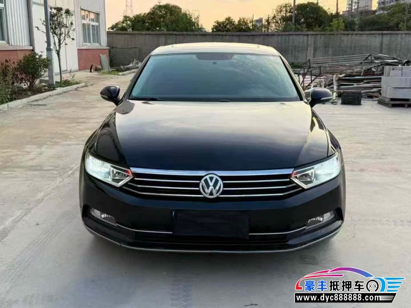 18年大众迈腾轿车抵押车出售