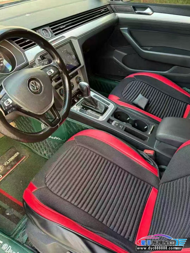 18年大众迈腾轿车抵押车出售