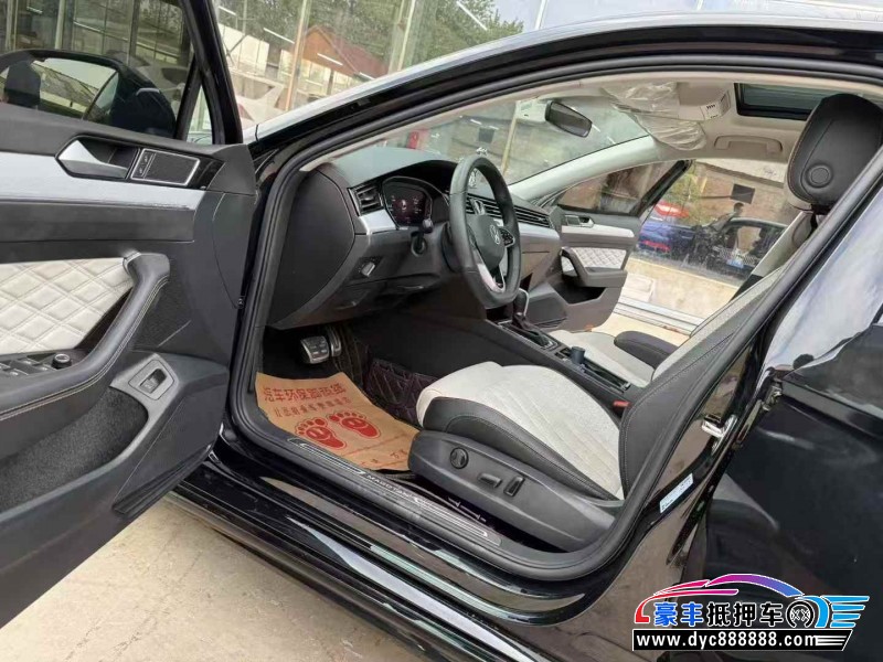 23年大众迈腾轿车抵押车出售