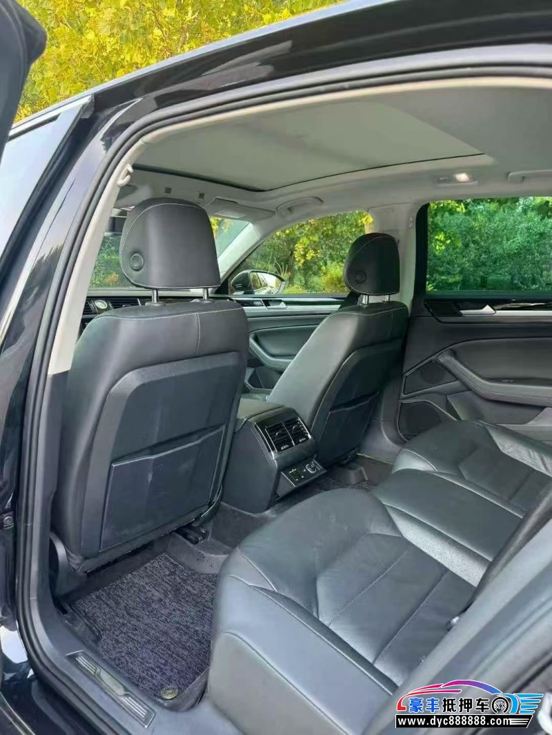 20年大众辉昂轿车抵押车出售