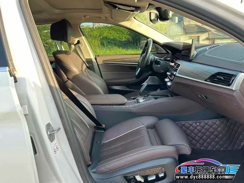 20年宝马5系轿车抵押车出售