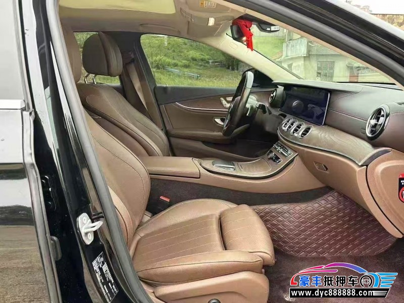 22年奔驰E轿车抵押车出售