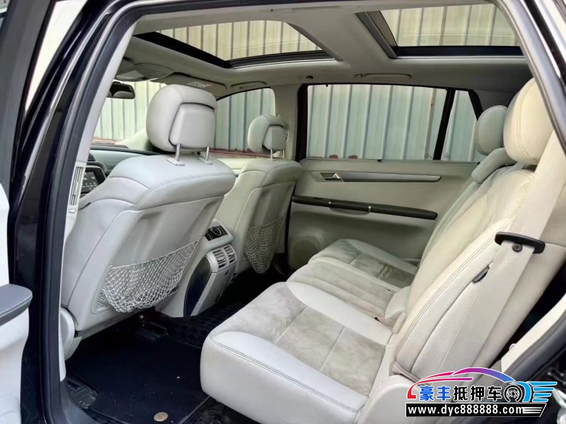 15年奔驰R轿车抵押车出售