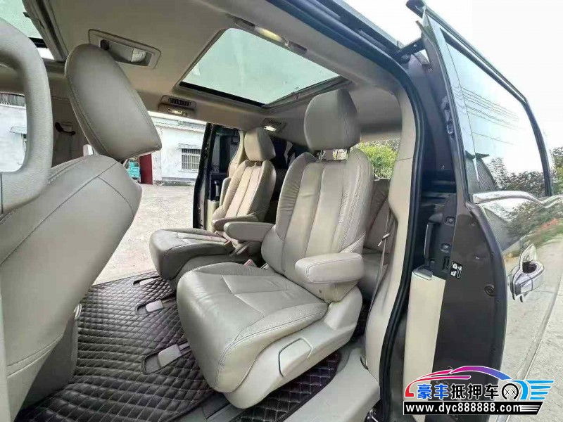 15年别克GL8轿车抵押车出售