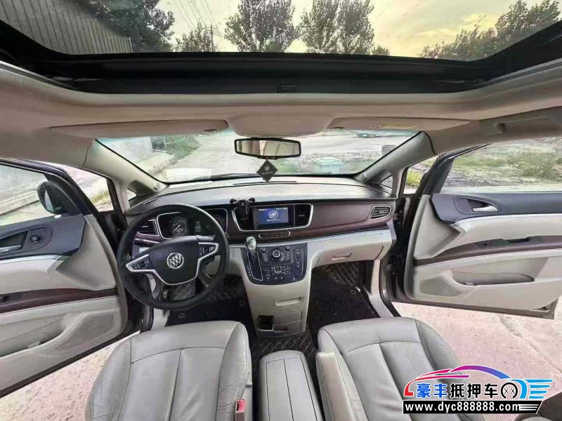 15年别克GL8轿车抵押车出售