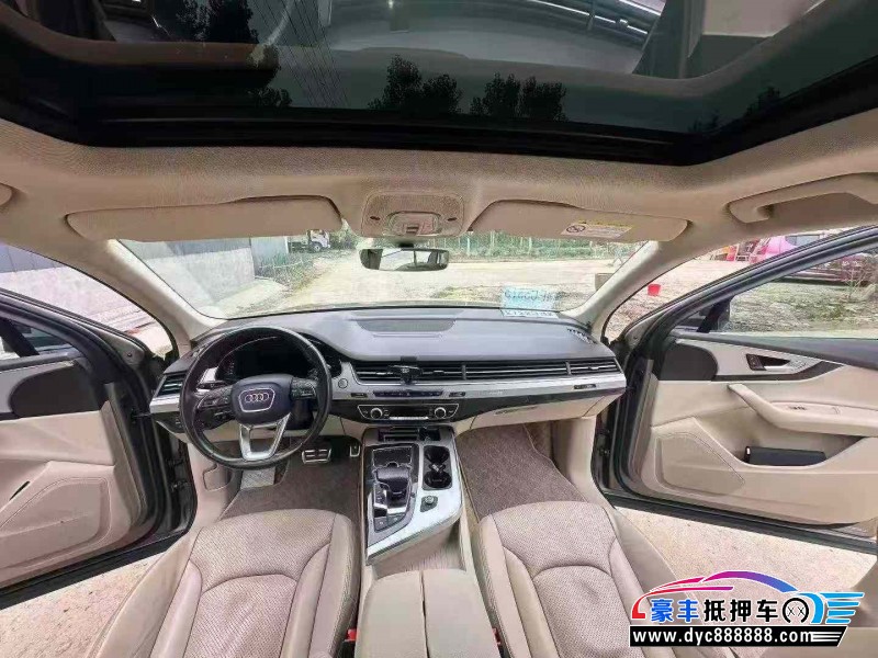 17年奥迪Q7轿车抵押车出售