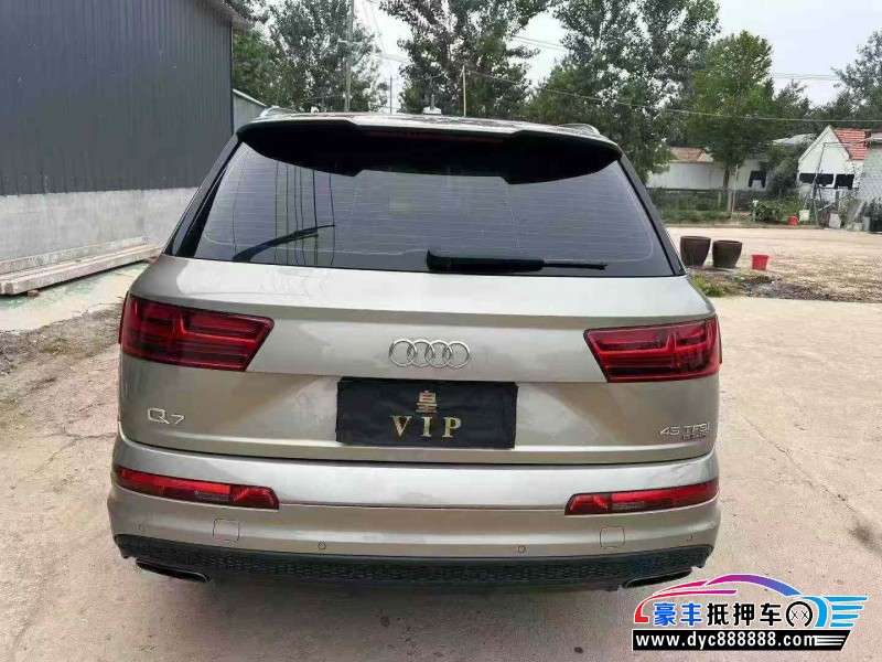 17年奥迪Q7轿车抵押车出售