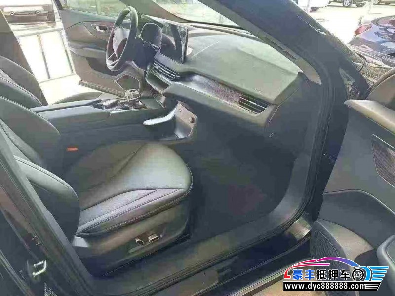 24年红旗EQM5轿车抵押车出售