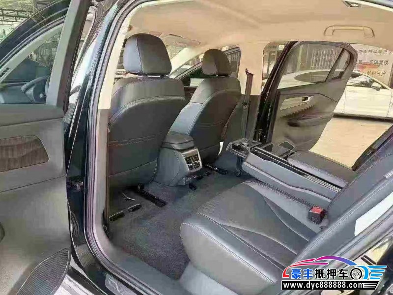 24年红旗EQM5轿车抵押车出售