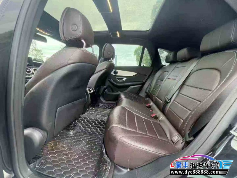 19年奔驰GLC轿车抵押车出售