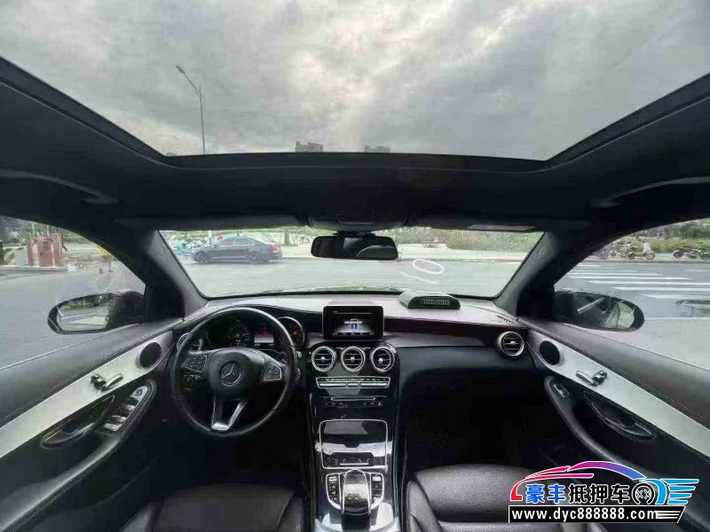 19年奔驰GLC轿车抵押车出售