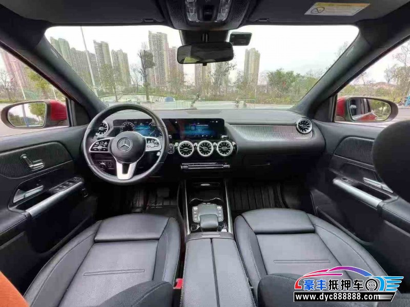 22年奔驰GLA轿车抵押车出售