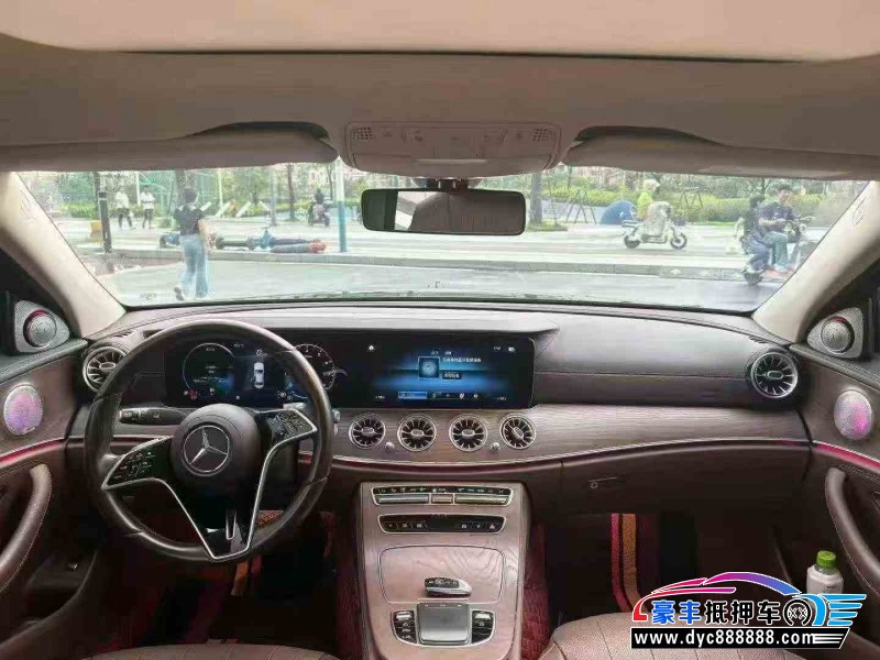 21年奔驰E轿车抵押车出售