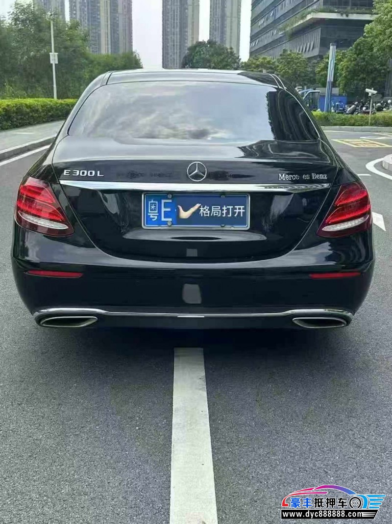 19年奔驰E轿车抵押车出售