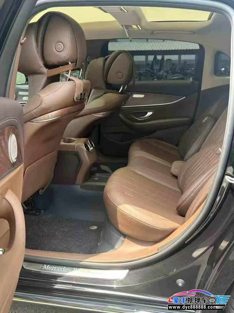 19年奔驰E轿车抵押车出售