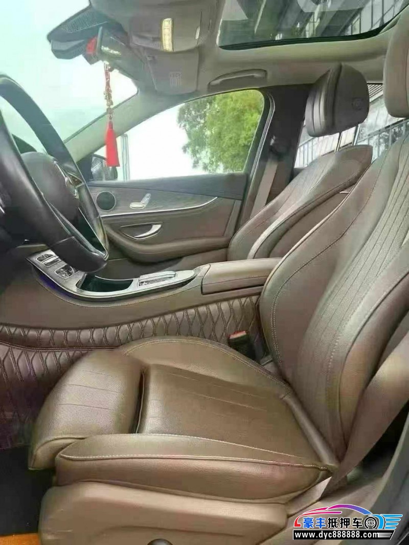 22年奔驰E轿车抵押车出售