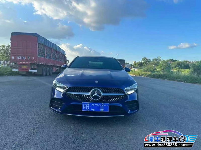 20年奔驰A轿车抵押车出售