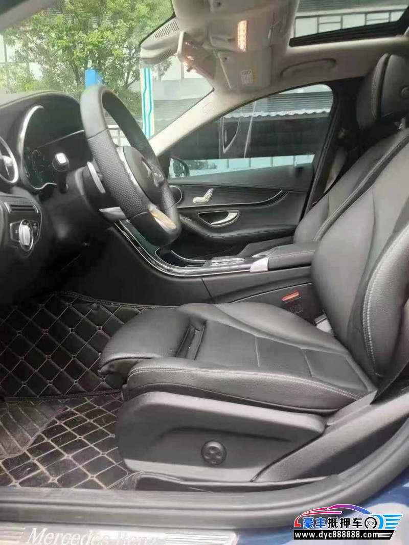 20年奔驰C轿车抵押车出售