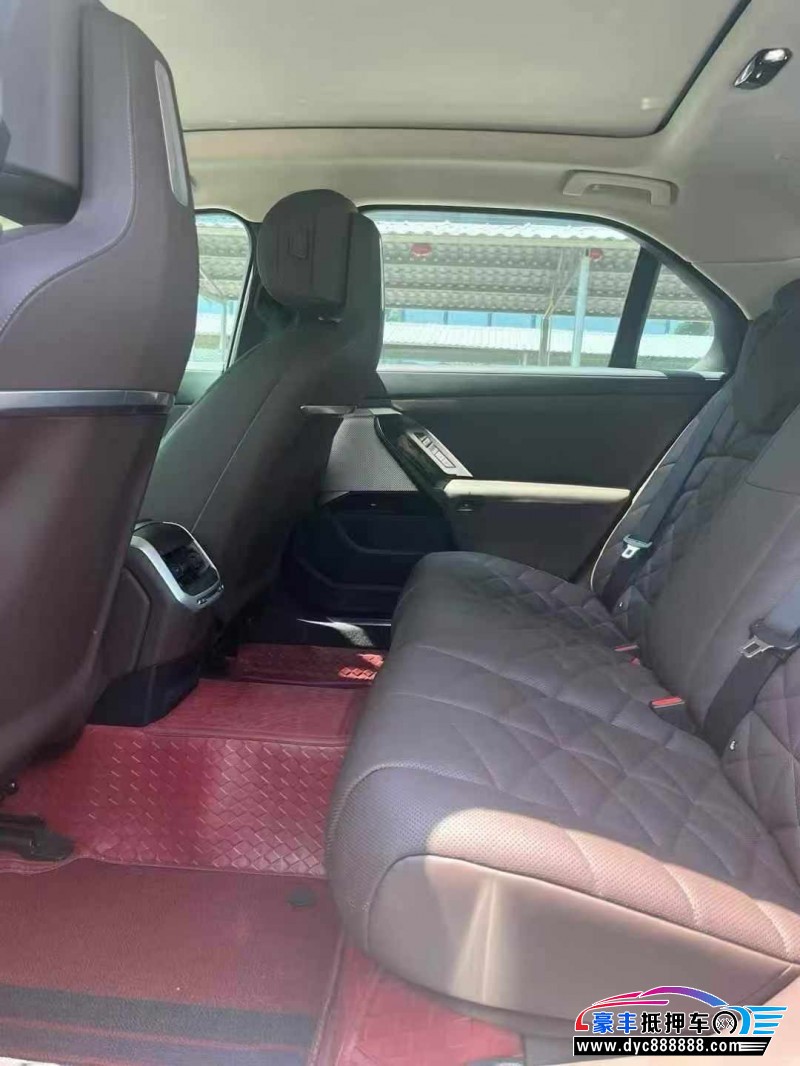 23年宝马7系轿车抵押车出售