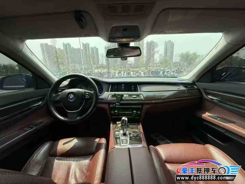 13年宝马7系轿车抵押车出售