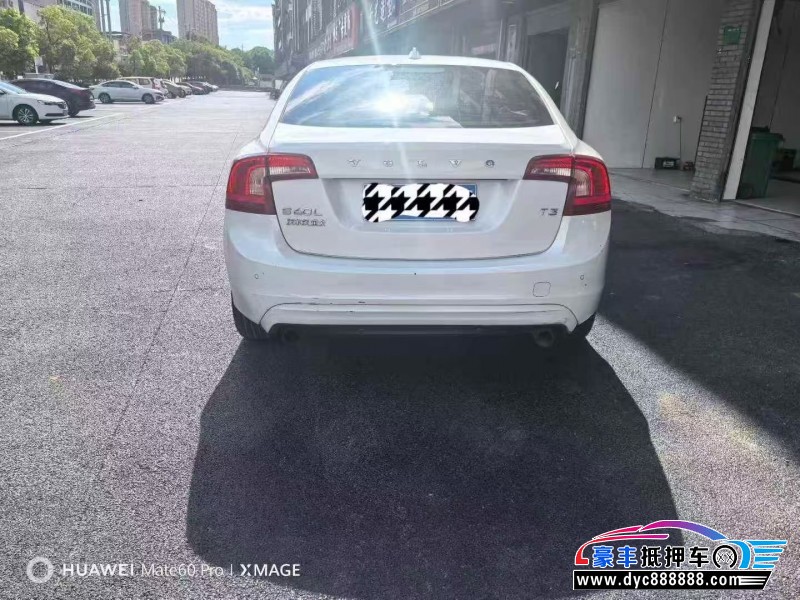 17年沃尔沃S60轿车抵押车出售