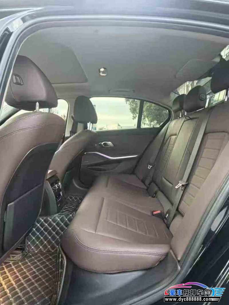 20年宝马3系轿车抵押车出售