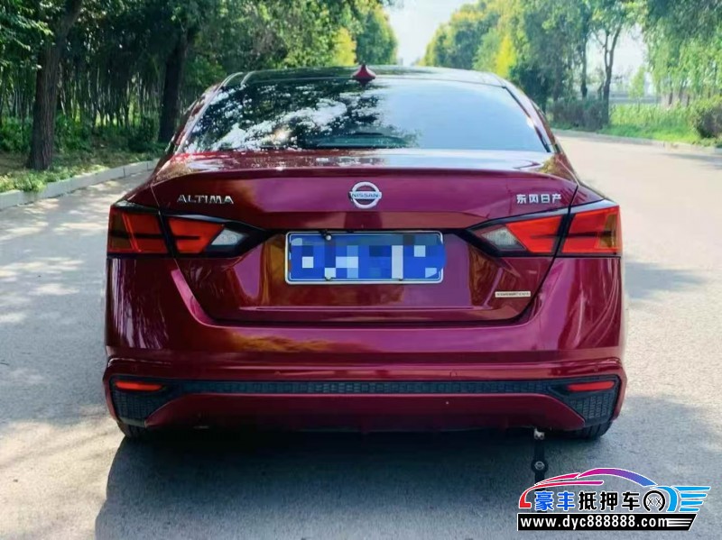 20年日产天籁轿车抵押车出售