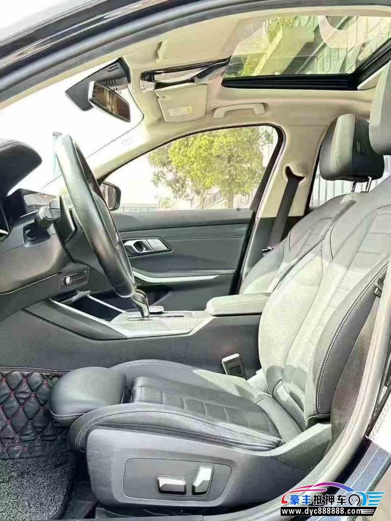 21年宝马3系轿车抵押车出售